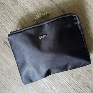 Tumi for Delta small travel bag/ cosmetic bag